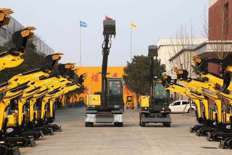 A esteira rolante Mini Excavator Travel Speed 2.5km/H do motor de Changchai seguiu o escavador pequeno